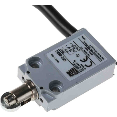 RS PRO Roller Plunger Limit Switch, NO/NC, IP67, DPST, Die Cast Zinc Housing, 240V ac Max, 5A Max
