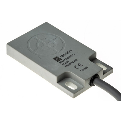 RS PRO Capacitive Block-Style Proximity Sensor, 8 mm Detection, NPN Output, 10 → 30 V dc, IP67