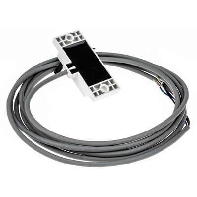 RS PRO Capacitive Block-Style Proximity Sensor, 10 mm Detection, NPN Output, 10 → 30 V dc, IP67