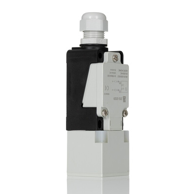RS PRO Inductive Block-Style Proximity Sensor, 40 mm Detection, NO/NC Output, 20 to 250 V ac/dc, IP67