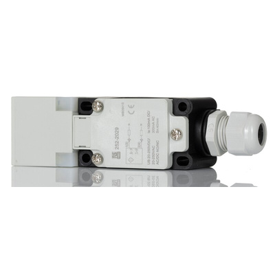 RS PRO Inductive Block-Style Proximity Sensor, 40 mm Detection, NO/NC Output, 20 to 250 V ac/dc, IP67