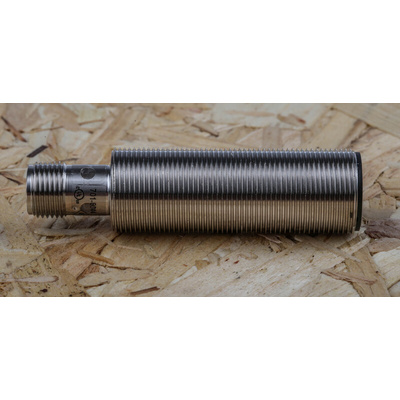 RS PRO Inductive Barrel-Style Proximity Sensor, M18 x 1, 5 mm Detection, PNP Output, 10 → 30 V dc, IP67
