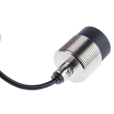 RS PRO Inductive Barrel-Style Proximity Sensor, M30 x 1.5, 15 mm Detection, NPN Output, 10 → 30 V dc, IP67