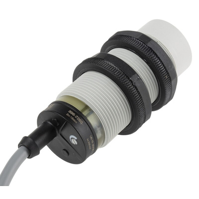 RS PRO Capacitive Barrel-Style Proximity Sensor, M30 x 1.5, 15 mm Detection, PNP Output, 10 → 30 V dc, IP67