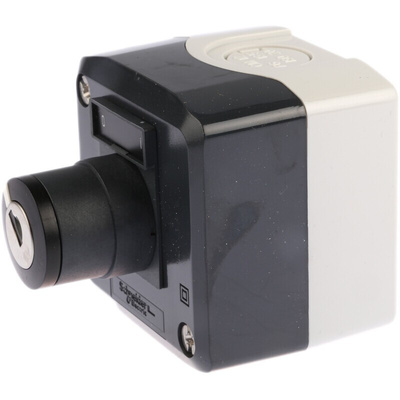 Schneider Electric Start-Stop Control Station Switch - SPST, Polycarbonate, I/O, IP66, IP67, IP69K