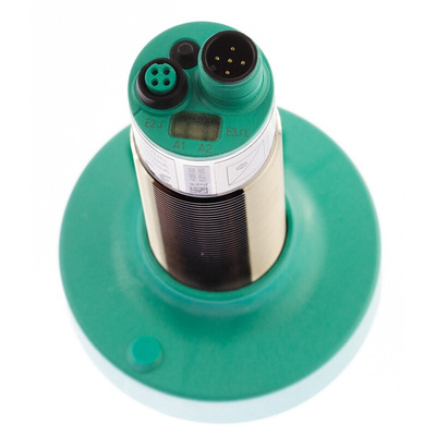 Pepperl + Fuchs Ultrasonic Barrel-Style Proximity Sensor, M30 x 1.5, 350 → 6000 mm Detection, PNP Output, 10