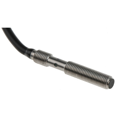 Omron Inductive Barrel-Style Proximity Sensor, M4 x 0.5, 0.8 mm Detection, PNP Output, 10 → 30 V dc, IP67