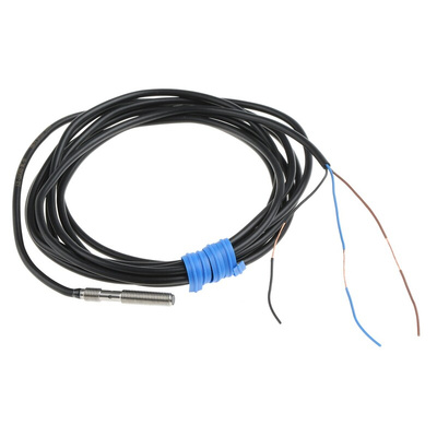 Omron Inductive Barrel-Style Proximity Sensor, M4 x 0.5, 0.8 mm Detection, PNP Output, 10 → 30 V dc, IP67