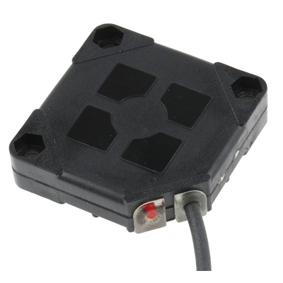 BALLUFF Capacitive Block-Style Proximity Sensor, 20 mm Detection, PNP & NPN Output, 10 → 30 V dc, IP67