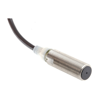 Omron Inductive Barrel-Style Proximity Sensor, M12 x 1, 4 mm Detection, PNP Output, 12 → 24 V dc, IP67