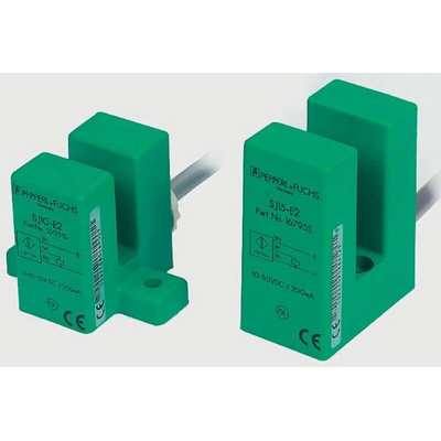 Pepperl + Fuchs Inductive Slot-Style Proximity Sensor, 15 mm Detection, PNP Output, 10 → 30 V dc, IP67
