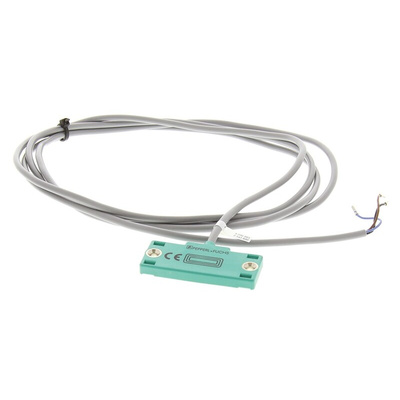 Pepperl + Fuchs Capacitive Block-Style Proximity Sensor, 5 mm Detection, PNP Output, 10 → 30 V dc, IP67