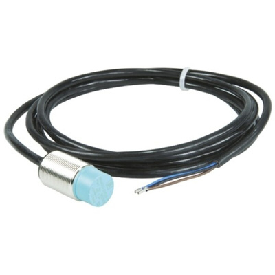 Pepperl + Fuchs Inductive Barrel-Style Proximity Sensor, M18 x 1, 8 mm Detection, PNP Output, 15 → 34 V dc, IP67