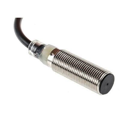 Omron Inductive Barrel-Style Proximity Sensor, M12 x 1, 4 mm Detection, PNP Output, 12 → 24 V dc, IP67