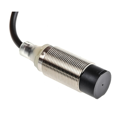 Omron Inductive Barrel-Style Proximity Sensor, M18 x 1, 16 mm Detection, PNP Output, 12 → 24 V dc, IP67
