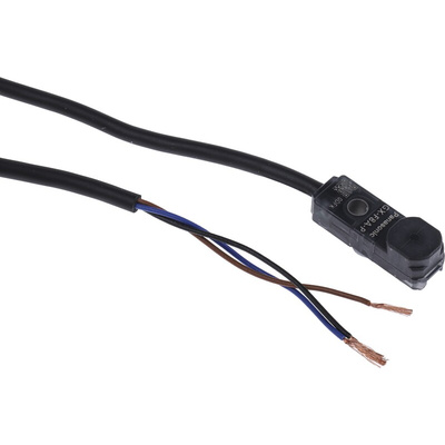Panasonic Inductive Block-Style Proximity Sensor, 2.5 mm Detection, PNP Output, 12 → 24 V dc, IP68