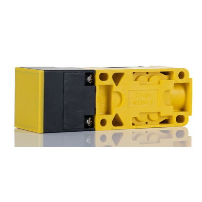 Turck Inductive Block-Style Proximity Sensor, 20 mm Detection, PNP Output, 10 → 30 V dc, IP67