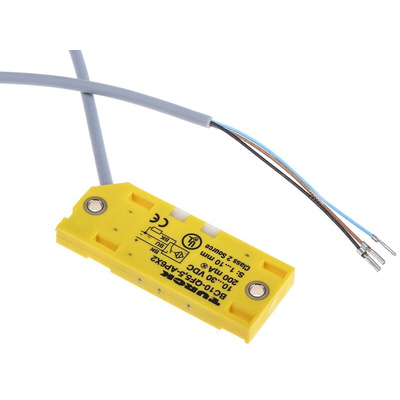 Turck Capacitive Block-Style Proximity Sensor, 10 mm Detection, PNP Output, 10 → 30 V dc, IP67