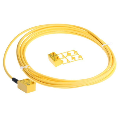 Pilz Transponder Non-Contact Safety Switch, 24V dc, Polybutylene Terephthalate Housing, 5m Cable