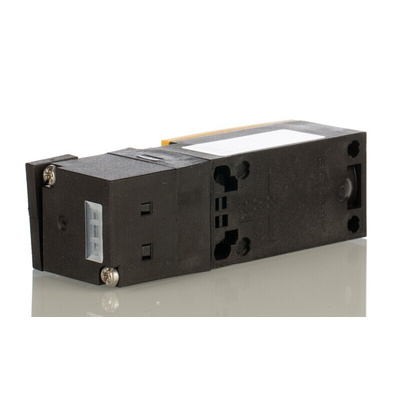 Eaton Safety Interlock Switch, 1NC/1NO Actuator Included, Plastic, Spring Lock