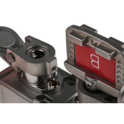 Allen Bradley Guardmaster 440T Safety Interlock Switch, Keyed, Stainless Steel