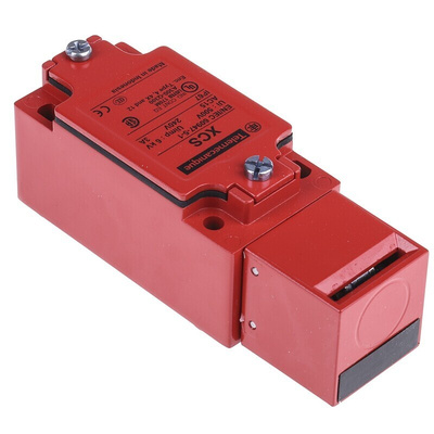 Telemecanique Sensors XCSA Safety Interlock Switch, 2NC/1NO, Keyed, Zinc Alloy