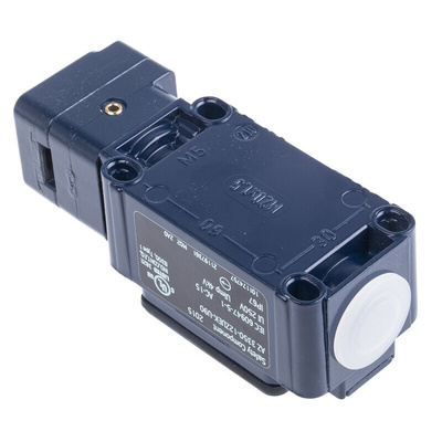 Schmersal AZ3350 Safety Interlock Switch, 2NC/1NO, Handle Actuator Included, Aluminium