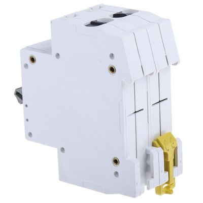 Schneider Electric 3P Pole Isolator Switch - 32A Maximum Current, IP40