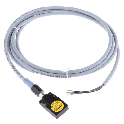 Turck Capacitive Block-Style Proximity Sensor, 5 mm Detection, PNP Output, 10 → 30 V dc, IP67