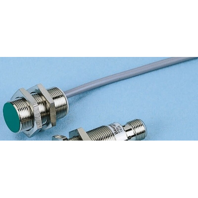 Baumer Inductive Barrel-Style Proximity Sensor, M18 x 1, 8 mm Detection, PNP Output, 10 → 30 V dc, IP67