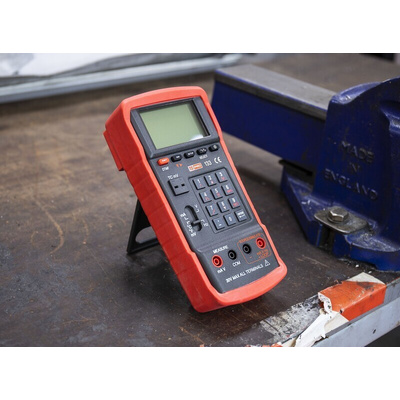 RS PRO 133 Current & Voltage Calibrator, Max Voltage 20V, Max Current 24mA