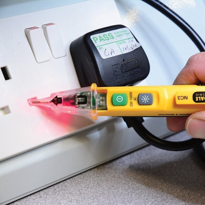 Martindale NC3 Non Contact Voltage & Magnetic Field Indicator >10mT, 200V ac to 1000V ac With RS Calibration