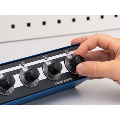 Time Electronics Resistance Decade Box, Resistance Resolution 1Ω, Absolute Maximum Resistance Measurement 1.2MΩ