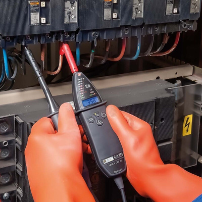 Chauvin Arnoux CA 773 IP2X, Backlit LCD, LED Voltage tester, 1000 V ac, 1400V dc, Continuity Check, Battery Powered,