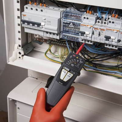 Chauvin Arnoux CA 742 IP2X, LED Voltage tester, 690 V ac, 750V dc, Continuity Check, Battery Powered, CAT IV