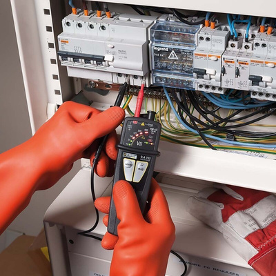 Chauvin Arnoux CA 742 IP2X, LED Voltage tester, 690 V ac, 750V dc, Continuity Check, Battery Powered, CAT IV