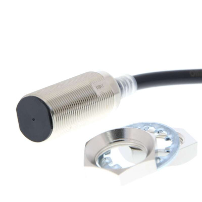 Omron Inductive Barrel-Style Proximity Sensor, M18 x 1, 7 mm Detection, NPN, PNP Output