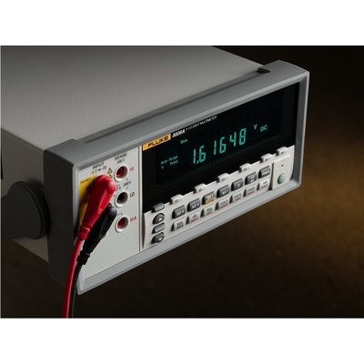 Fluke 8808A/SU 240V Bench Digital Multimeter, True RMS, 10A ac Max, 10A dc Max, 1000V ac Max - RS Calibrated